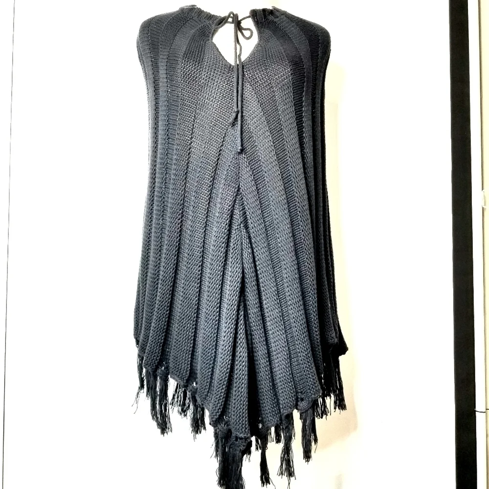 525 America Black 100% Cotton Cable Chunky Knit Ribbed Fringe Hem  Poncho , O/S